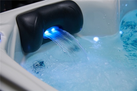 Гидромассажный спа-бассейн Joyee SPA Berlin Гидромассажный спа-бассейн Joyee SPA Berlin